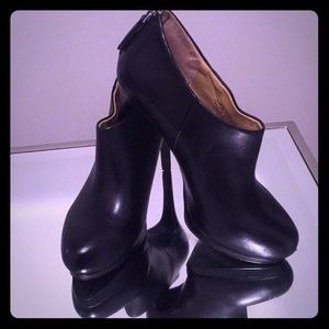 Nine West Black Heels 5”